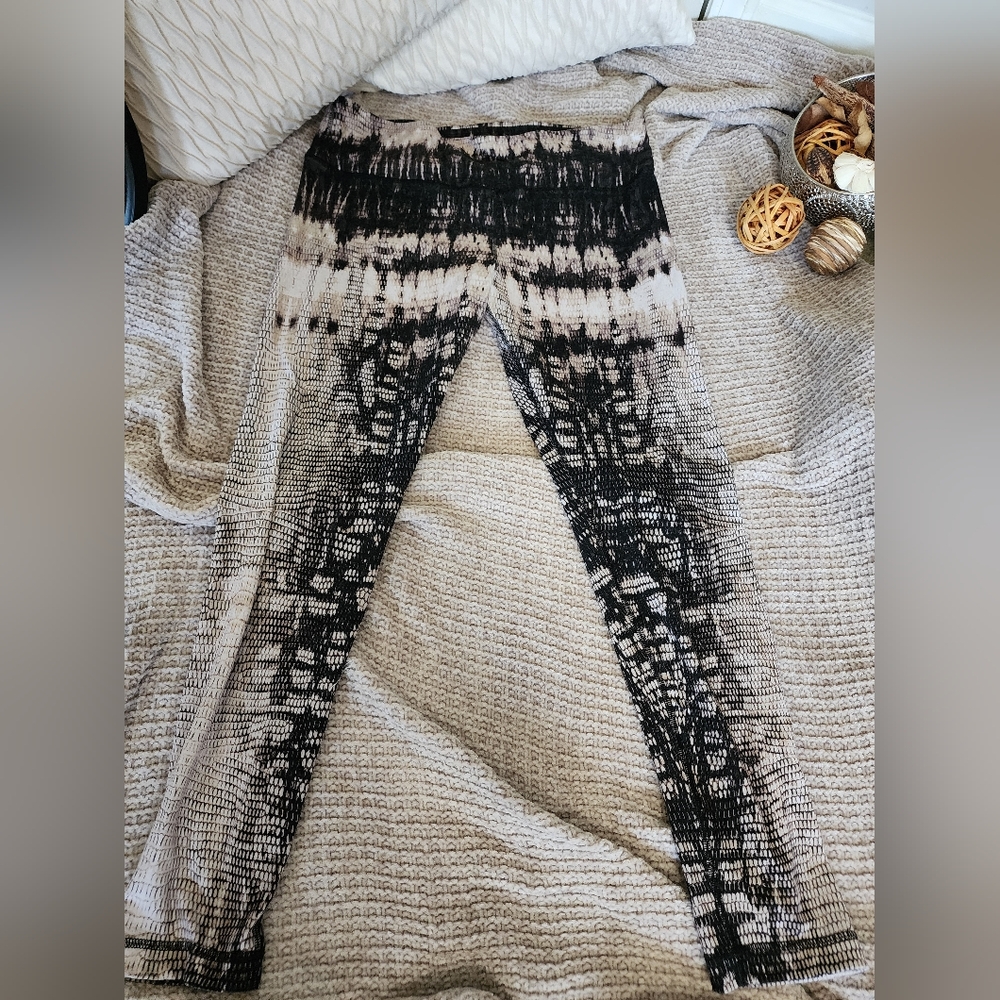 90 Degree By Reflex Black and Brown Leggings